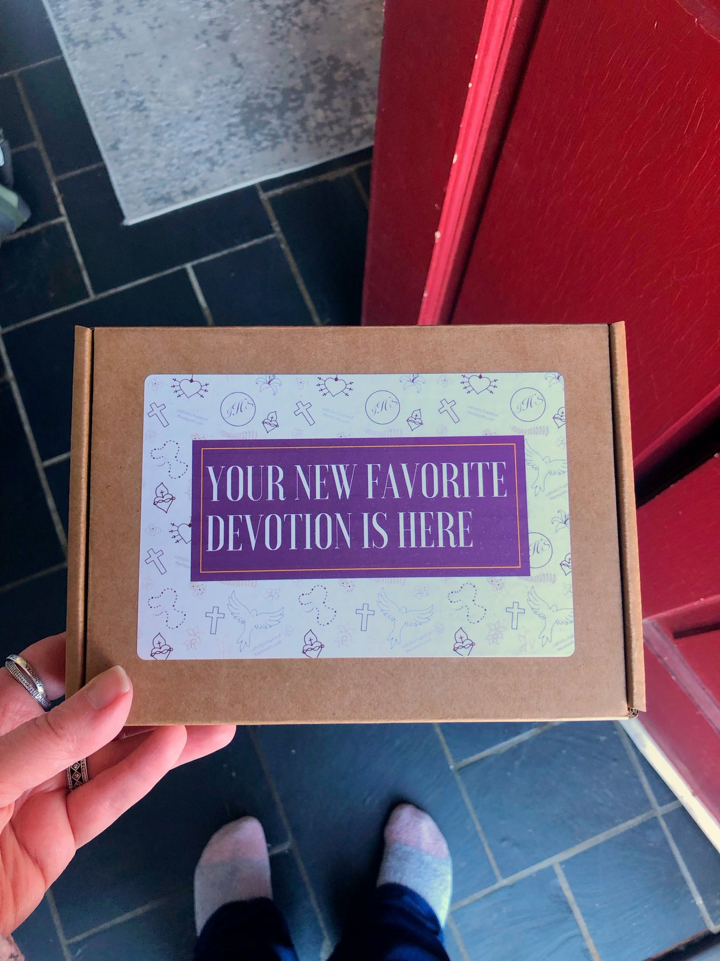 The Deluxe Chaplet Box - 12 MONTH MEMBERSHIP